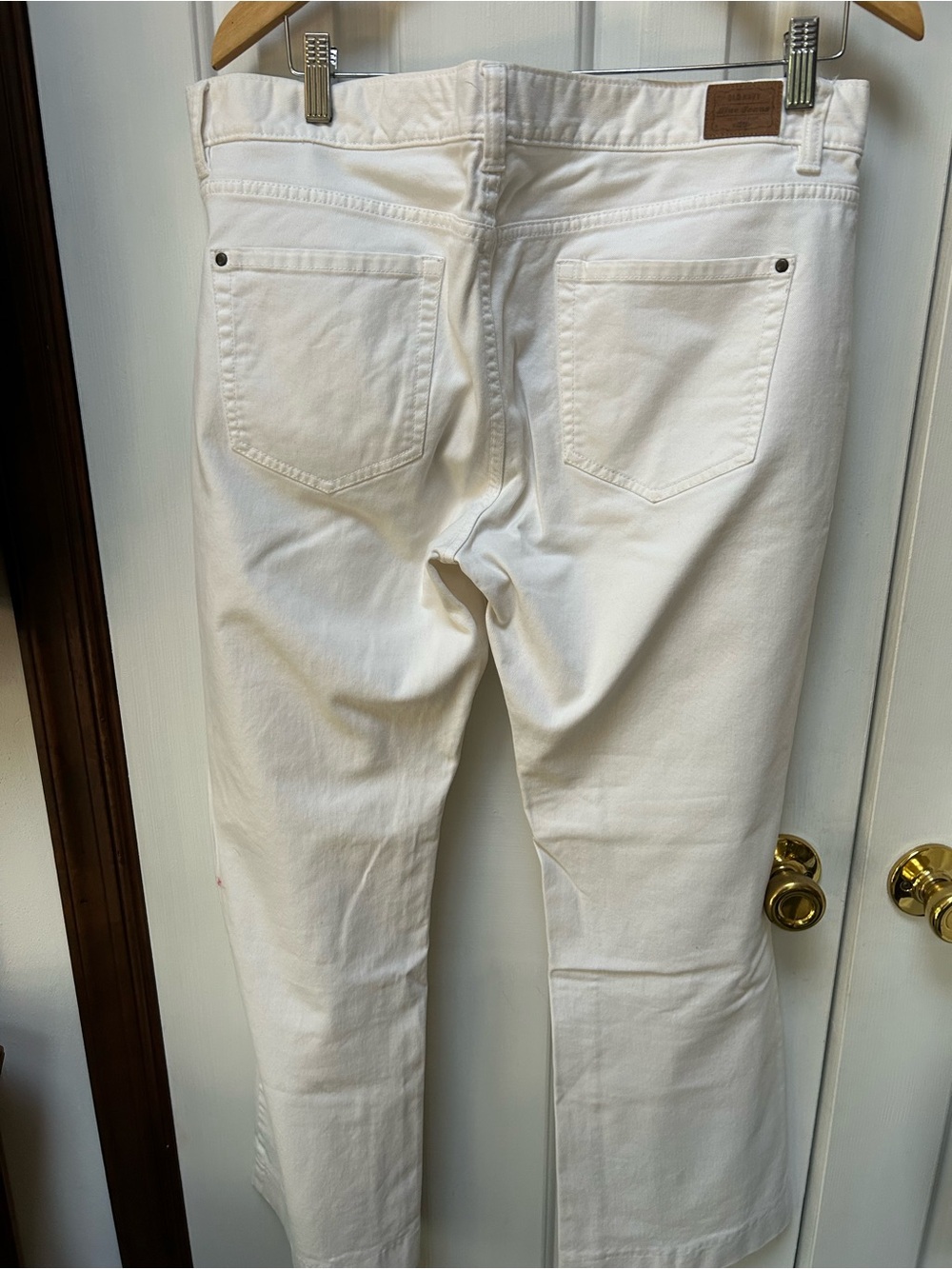 Old Navy White Straight-Leg Boot-cut Women’s Jeans Sz 14. Like new-I lost weight - Picture 4 of 9